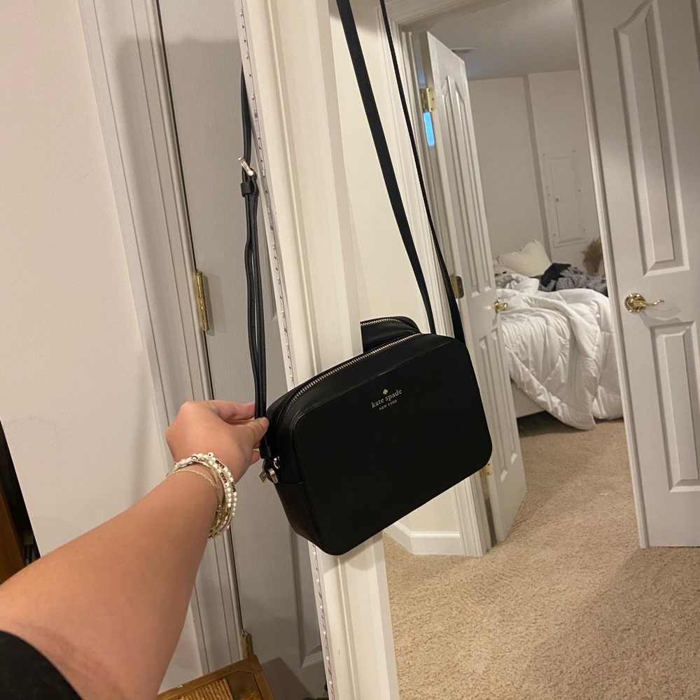 VGUC KATE SPADE CROSSBODY - Picture 2 of 10